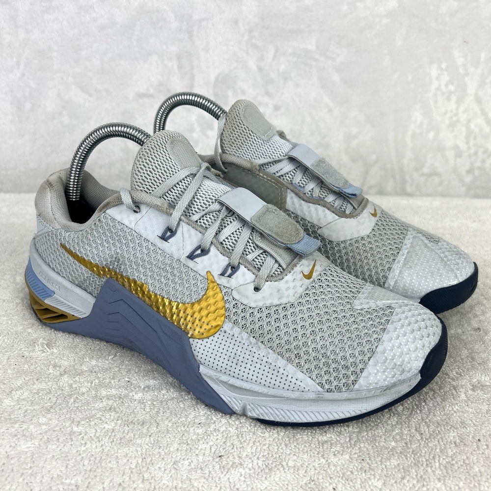 Nike Metcon 7 Pure Platinum Gold Shoes Womens US 9 Gray Training Gym CZ8280-049